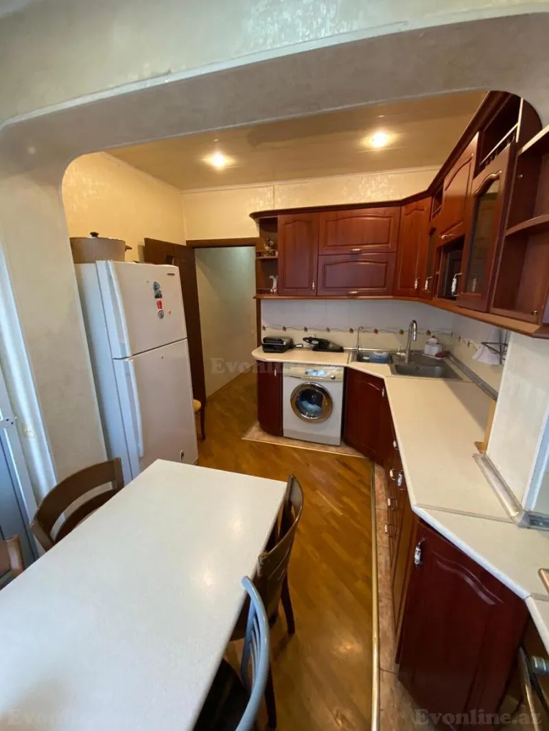 Satılır 4 otaqlı Mənzil Köhnə tikili 100 m² 6-cı mikrorayon - şəkil 10