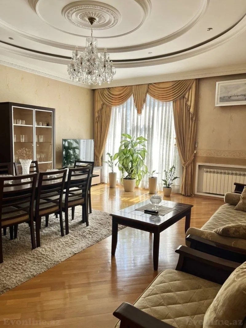 Kirayə verilir 3 otaqlı Mənzil Yeni tikili 130 m² Gənclik m.