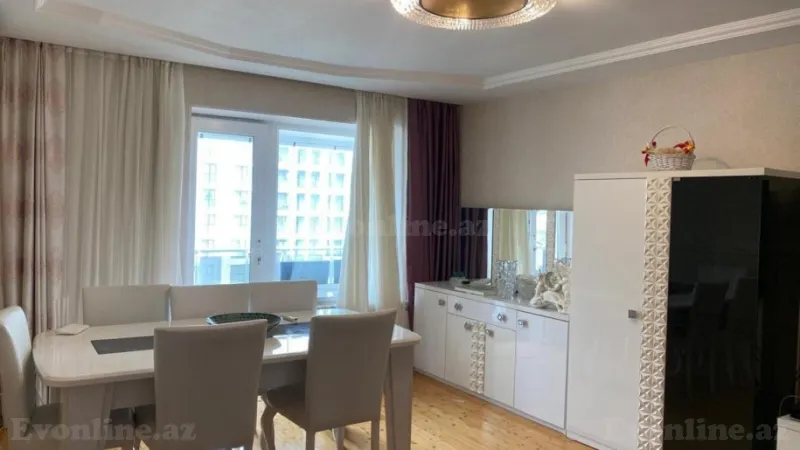 Satılır 3 otaqlı Mənzil Köhnə tikili 100 m² Səbail r. - şəkil 3