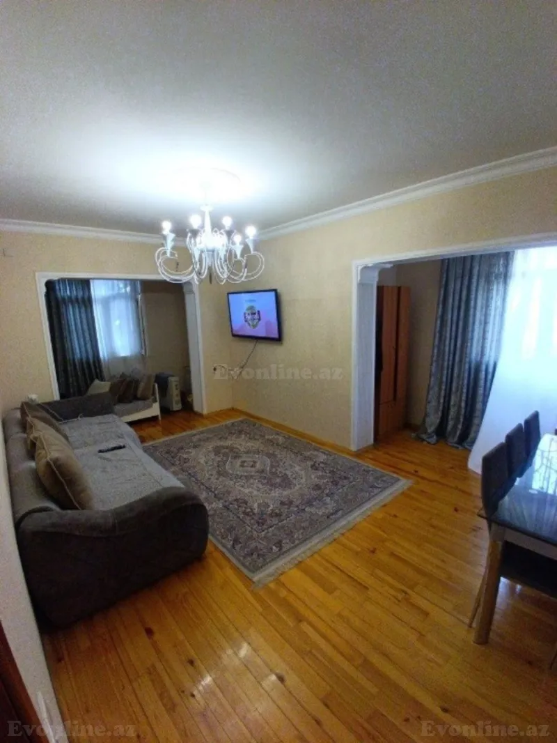 Satılır 2 otaqlı Mənzil Köhnə tikili 60 m² İnşaatçılar m.