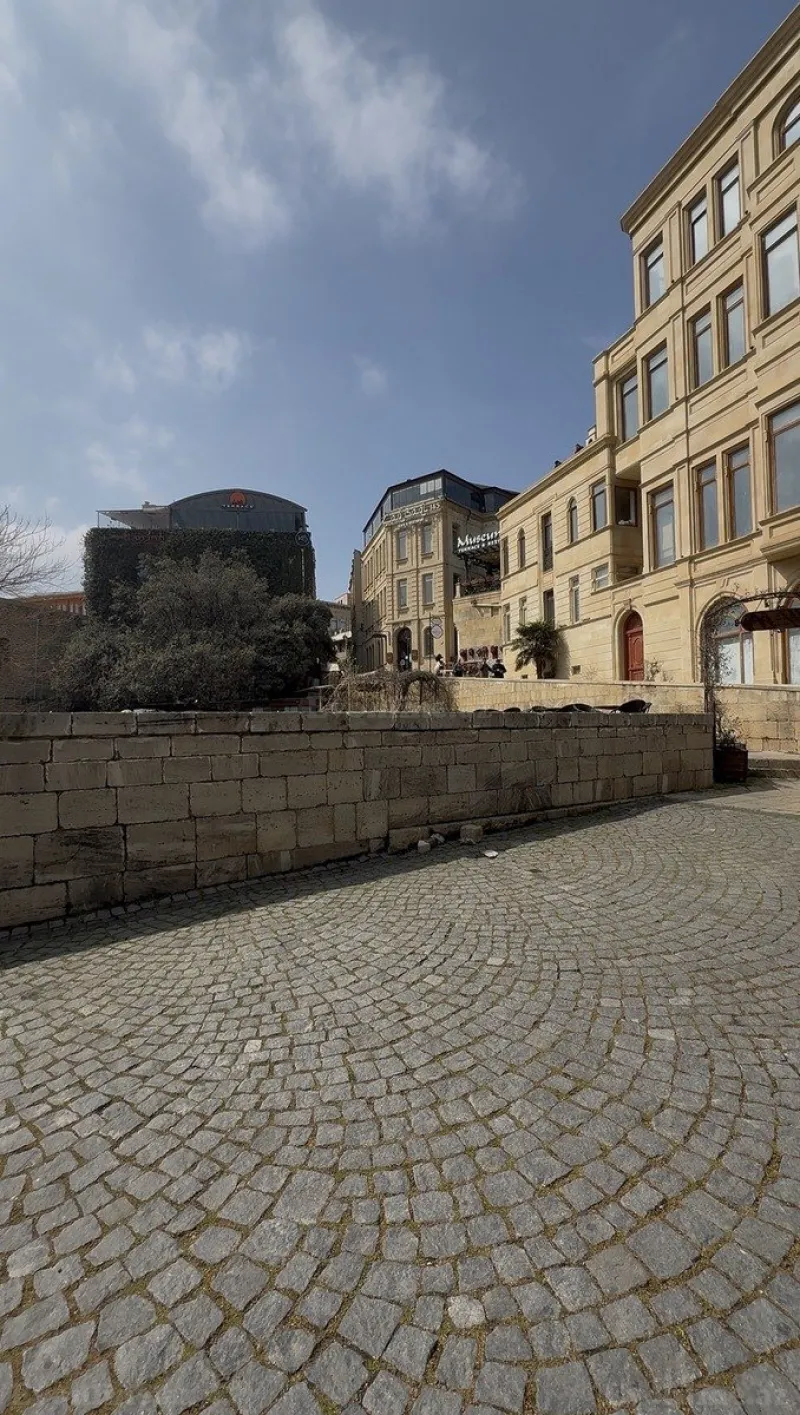 Satılır 2 otaqlı Mənzil Köhnə tikili 55 m² İçərişəhər m.