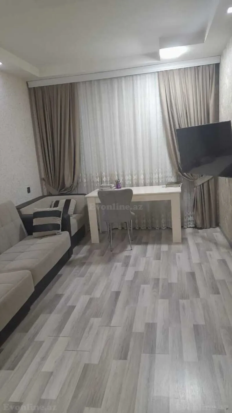 Satılır 4 otaqlı Mənzil Köhnə tikili 100 m² Xətai r. - şəkil 2