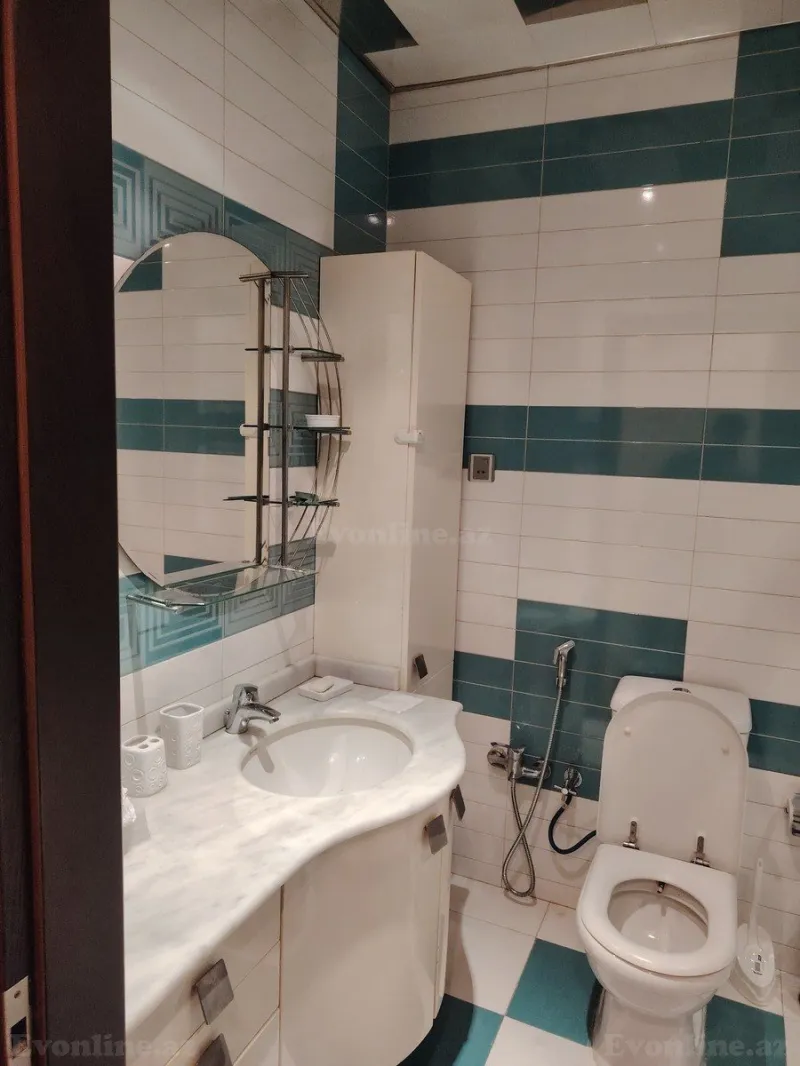 Kirayə verilir 3 otaqlı Mənzil Yeni tikili 130 m² Xətai m. - şəkil 9