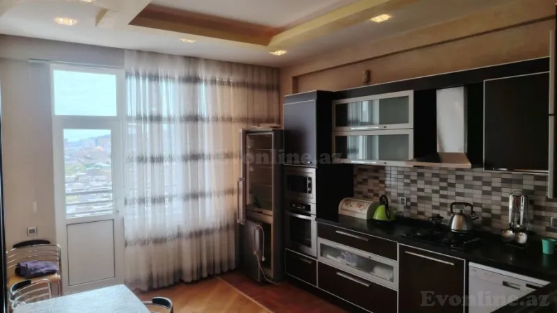 Kirayə verilir 3 otaqlı Mənzil Yeni tikili 130 m² Xətai m. - şəkil 12