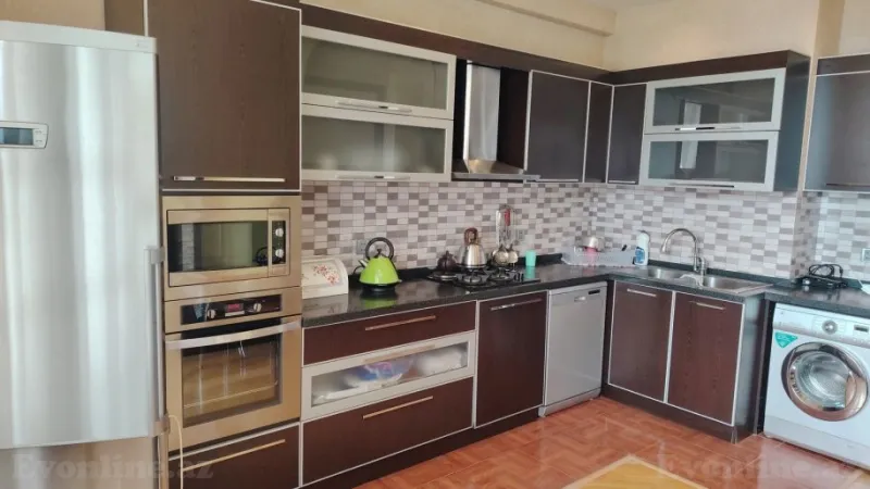 Kirayə verilir 3 otaqlı Mənzil Yeni tikili 130 m² Xətai m. - şəkil 14