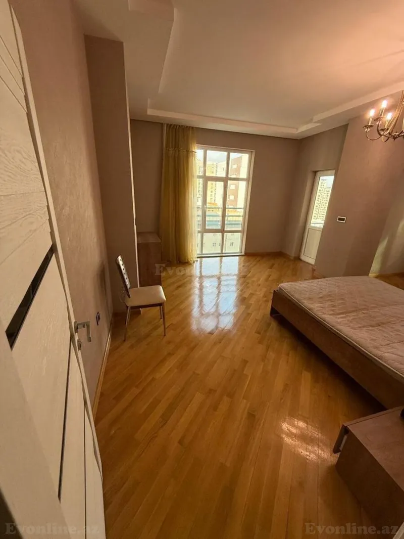 Kirayə verilir 3 otaqlı Mənzil Yeni tikili 130 m² Nərimanov r. - şəkil 6