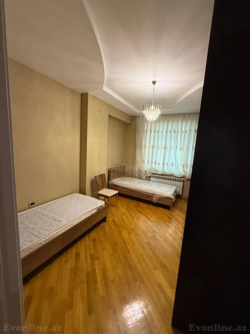 Kirayə verilir 3 otaqlı Mənzil Yeni tikili 130 m² Nərimanov r. - şəkil 9