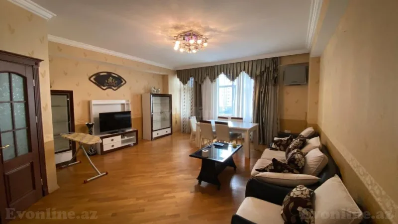 Kirayə verilir 3 otaqlı Mənzil Yeni tikili 132 m² Xətai m.