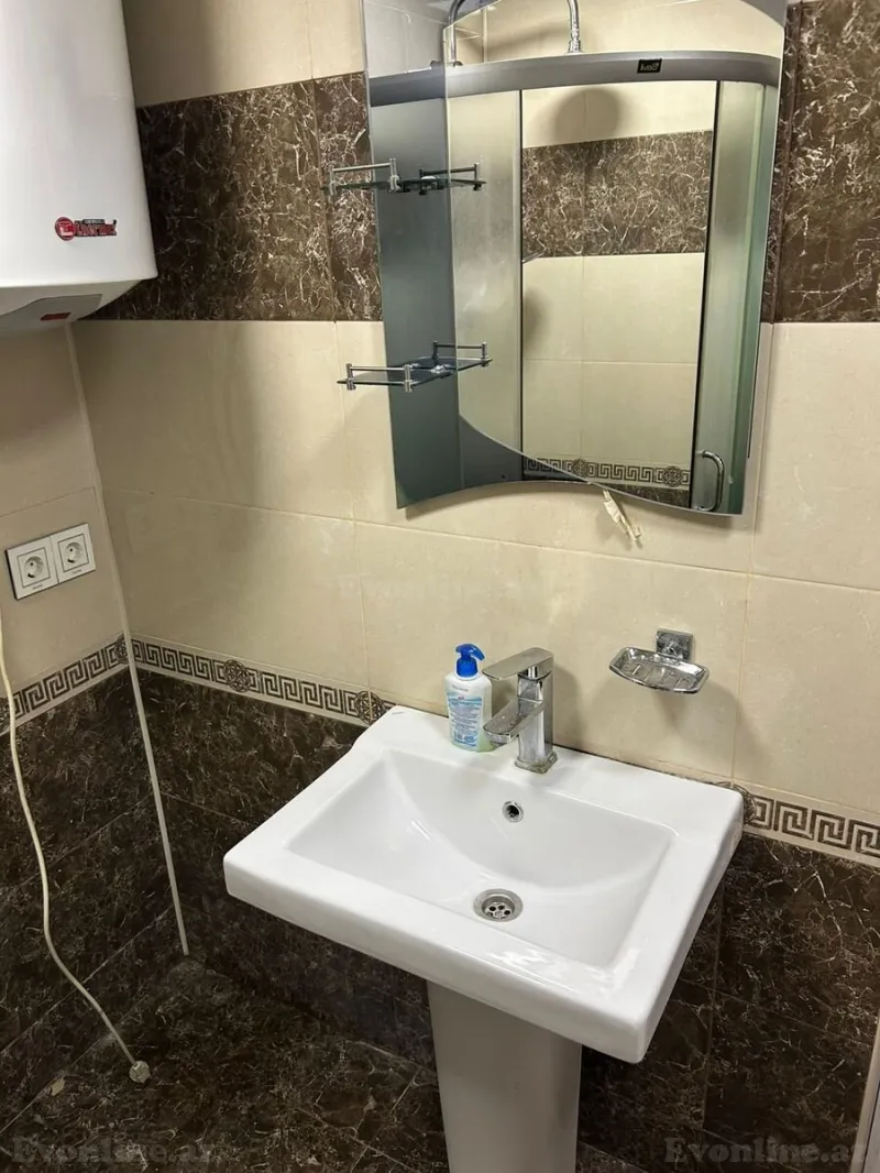 Kirayə verilir 1 otaqlı Mənzil Köhnə tikili 38 m² İçərişəhər m. - şəkil 4