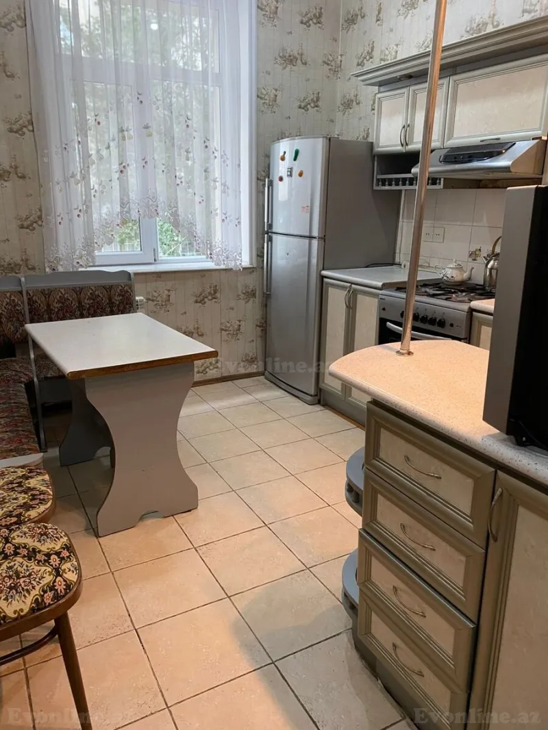 Kirayə verilir 2 otaqlı Mənzil Köhnə tikili 65 m² 28 May m. - şəkil 13