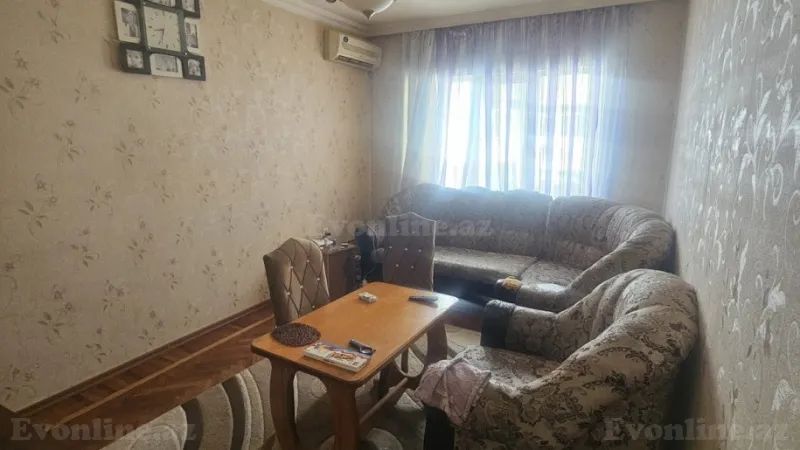 Satılır 2 otaqlı Mənzil Köhnə tikili 65 m² 6-cı mikrorayon - şəkil 2