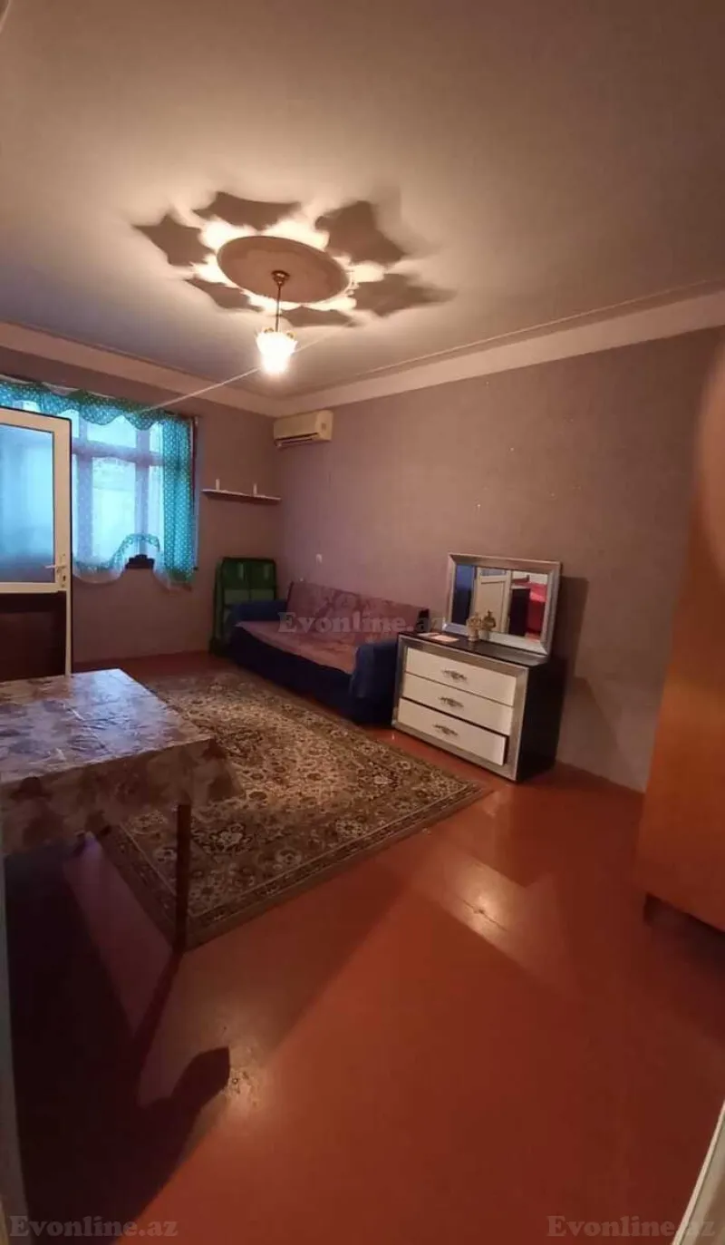 Kirayə verilir 1 otaqlı Mənzil Köhnə tikili 45 m² Gənclik m.