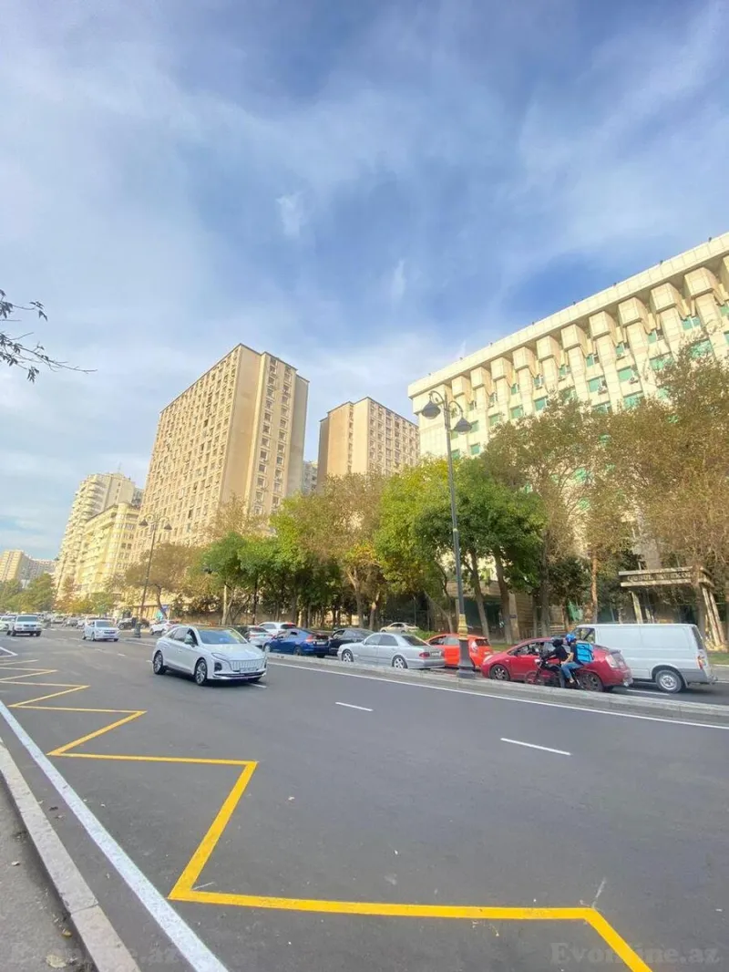 Satılır 4 otaqlı Mənzil Yeni tikili 115 m² Yasamal