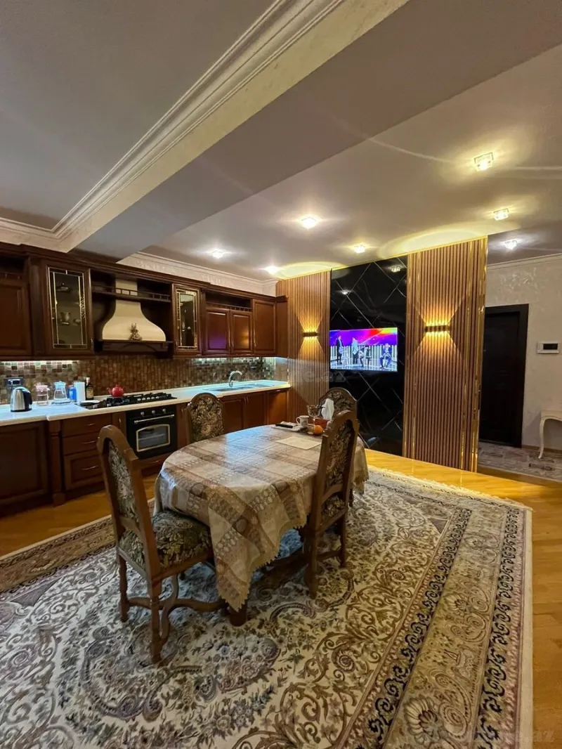 Satılır 4 otaqlı Mənzil Yeni tikili 240 m² Nizami m. - şəkil 17