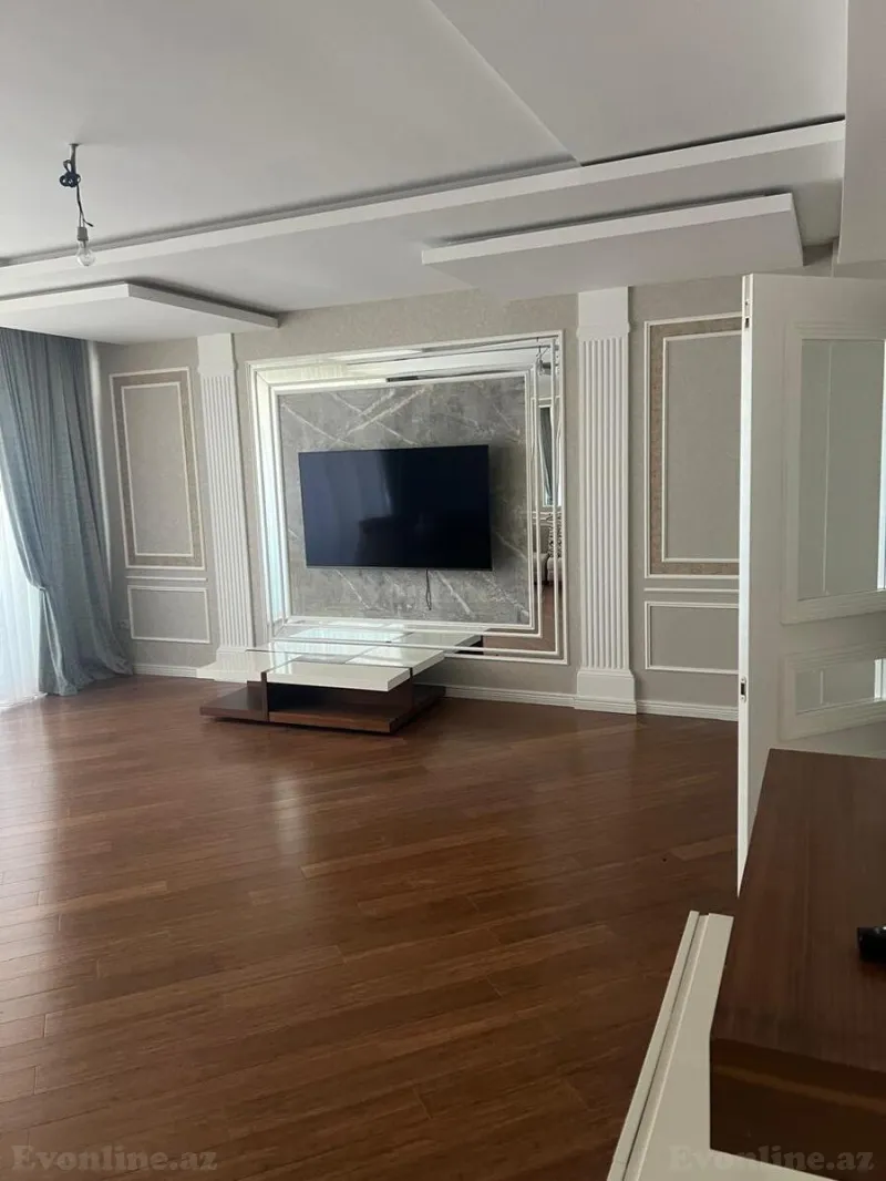 Satılır 3 otaqlı Mənzil Yeni tikili 145 m² Gənclik m.