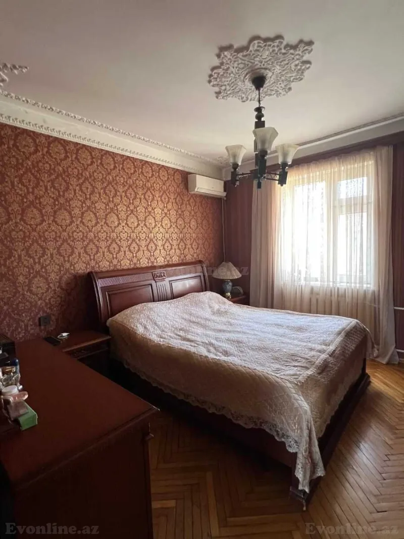 Satılır 4 otaqlı Mənzil Köhnə tikili 110 m² Yasamal r. - şəkil 9