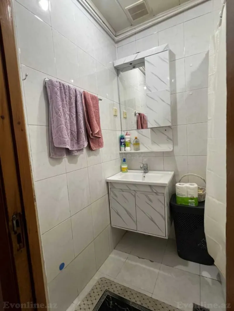 Satılır 4 otaqlı Mənzil Köhnə tikili 110 m² Yasamal r. - şəkil 13