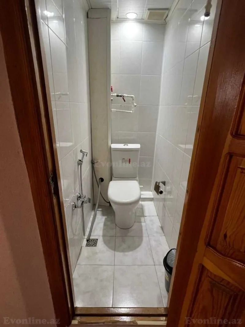 Satılır 4 otaqlı Mənzil Köhnə tikili 110 m² Yasamal r. - şəkil 14