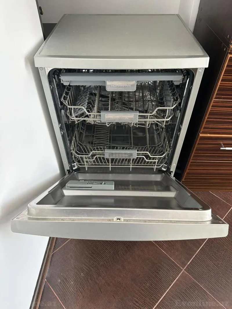 Kirayə verilir 3 otaqlı Mənzil Yeni tikili 142 m² 28 May m. - şəkil 15