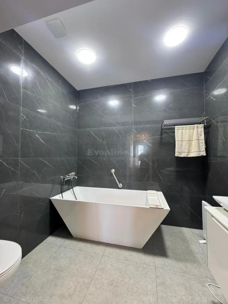 Satılır 4 otaqlı Mənzil Yeni tikili 153 m² Həzi Aslanov m. - şəkil 16