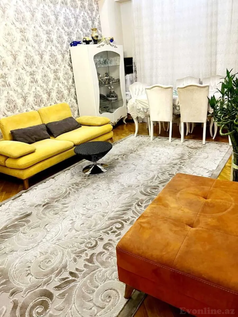 Kirayə verilir 2 otaqlı Mənzil Yeni tikili 75 m² 8-ci mikrorayon