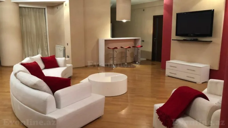 Kirayə verilir 4 otaqlı Mənzil Yeni tikili 186 m² 28 May m. - şəkil 3