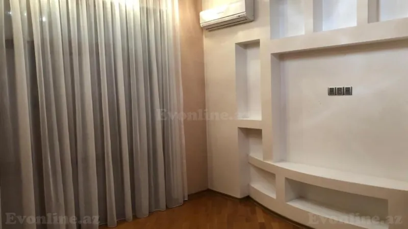 Kirayə verilir 4 otaqlı Mənzil Yeni tikili 186 m² 28 May m. - şəkil 4