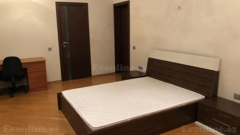 Kirayə verilir 4 otaqlı Mənzil Yeni tikili 186 m² 28 May m. - şəkil 8