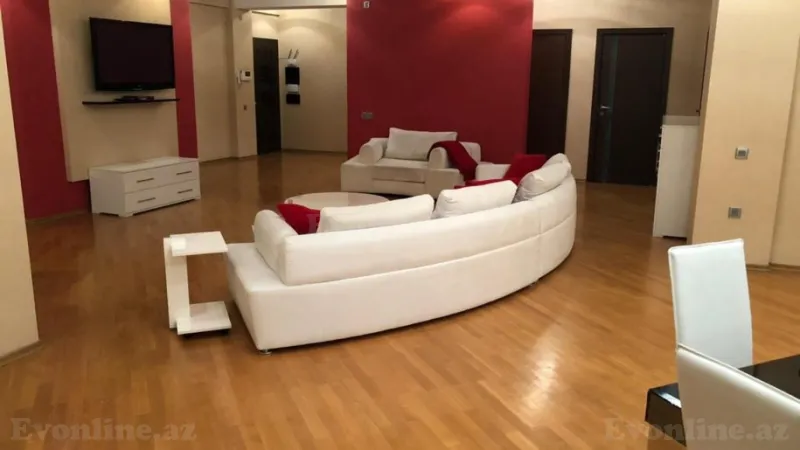 Kirayə verilir 4 otaqlı Mənzil Yeni tikili 186 m² 28 May m. - şəkil 17