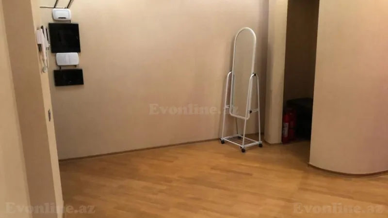 Kirayə verilir 4 otaqlı Mənzil Yeni tikili 186 m² 28 May m. - şəkil 19