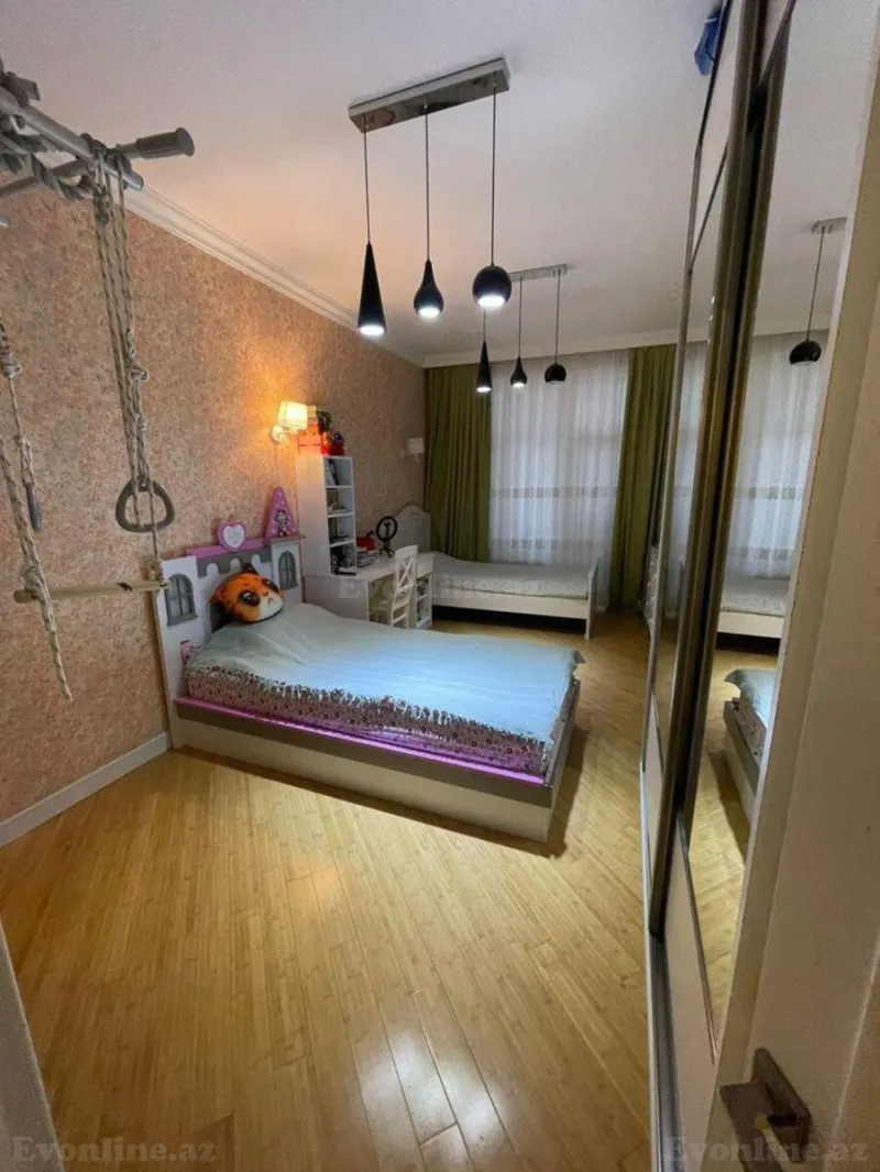 Satılır 4 otaqlı Mənzil Yeni tikili 170 m² 8 Noyabr m. - şəkil 8
