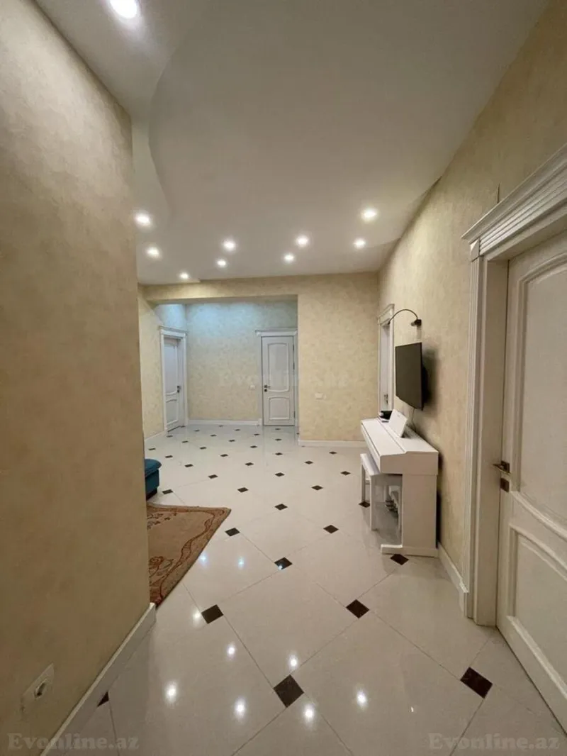 Satılır 4 otaqlı Mənzil Yeni tikili 170 m² 8 Noyabr m. - şəkil 10