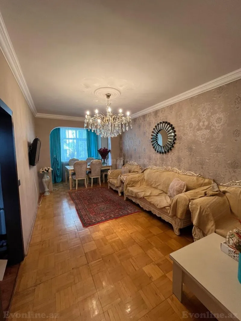 Kirayə verilir 3 otaqlı Mənzil Köhnə tikili 96 m² Memar Əcəmi m.