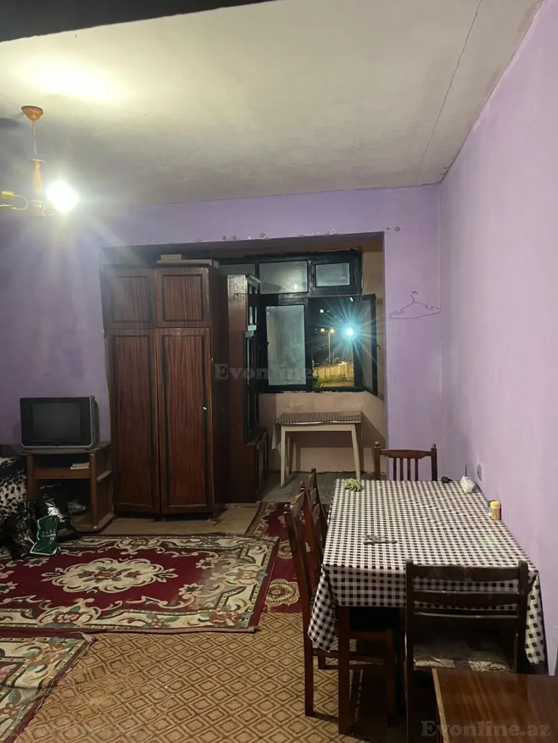 Kirayə verilir 2 otaqlı Mənzil Köhnə tikili 75 m² Neftçilər m. - şəkil 3