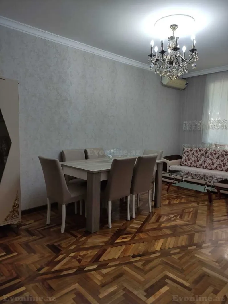 Satılır 3 otaqlı Mənzil Köhnə tikili 90 m² Əhmədli m.