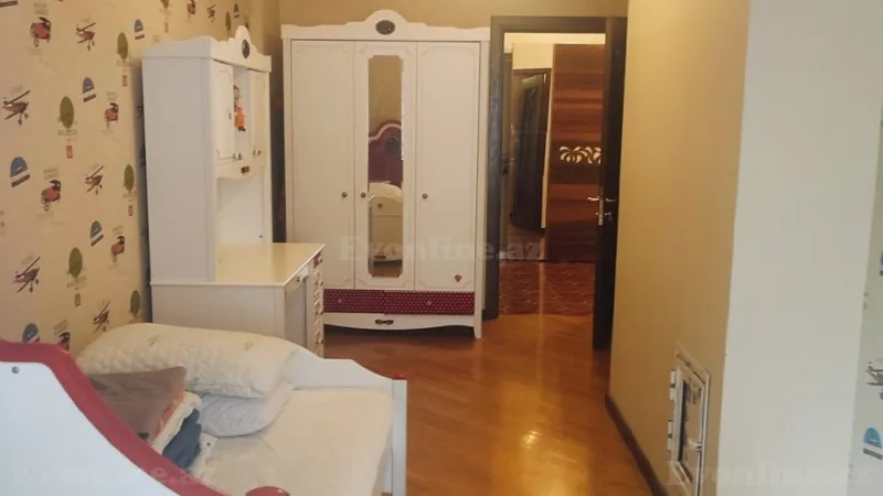 Kirayə verilir 3 otaqlı Mənzil Yeni tikili 176 m² Yasamal - şəkil 13