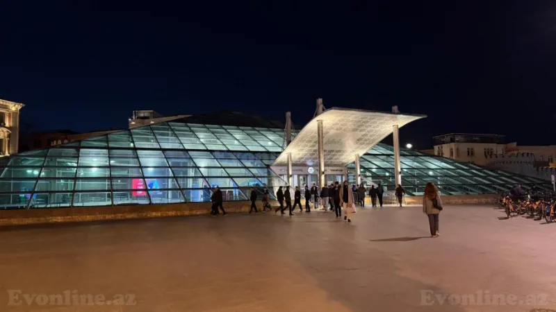 Bakı, Səbail r., İçərişəhər m.da 8 otaqlı ofis kirayə verilir