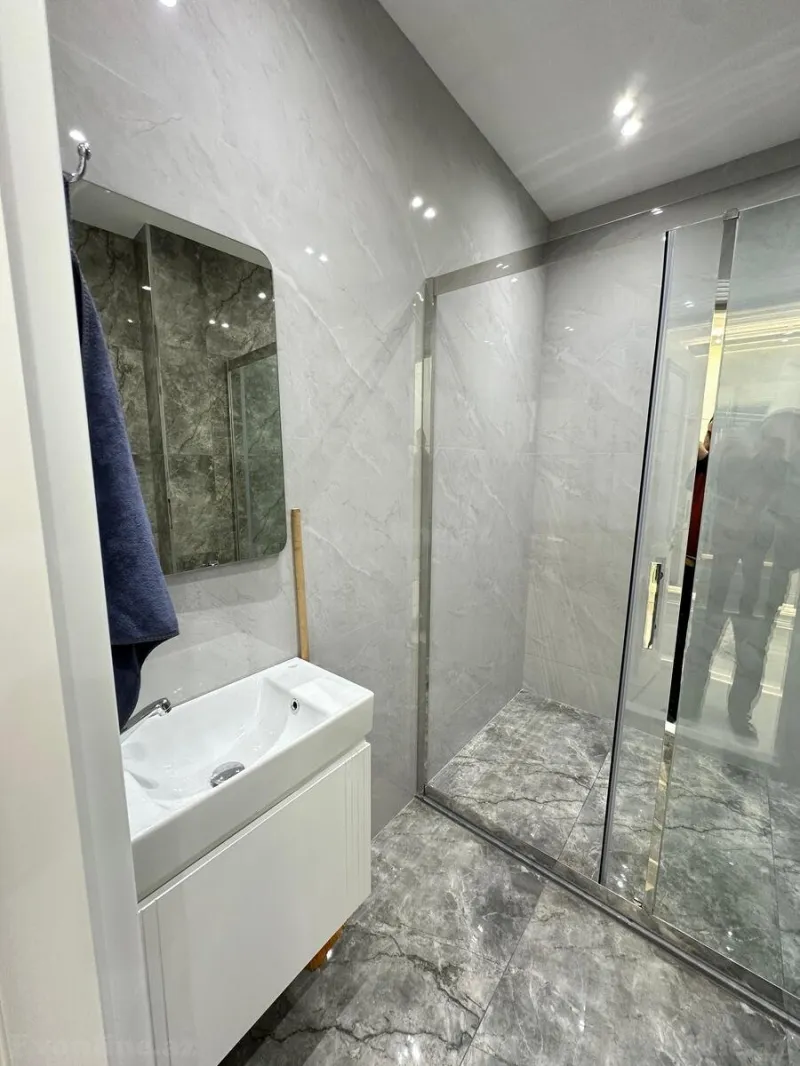 Satılır 2 otaqlı Mənzil Yeni tikili 70 m² Gənclik m. - şəkil 9