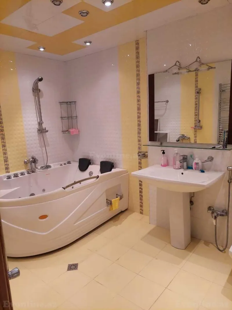 Satılır 4 otaqlı Mənzil Yeni tikili 200 m² 8-ci mikrorayon - şəkil 4