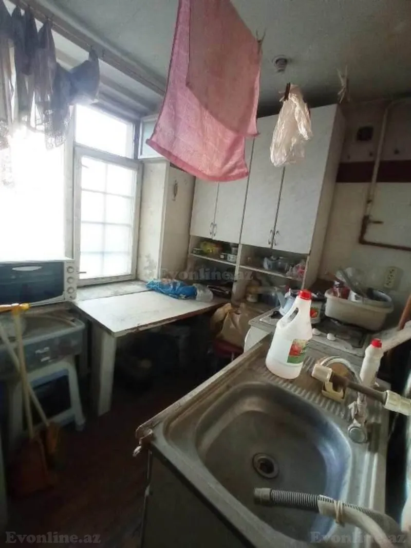 Satılır 2 otaqlı Mənzil Köhnə tikili 45 m² Gənclik m. - şəkil 3