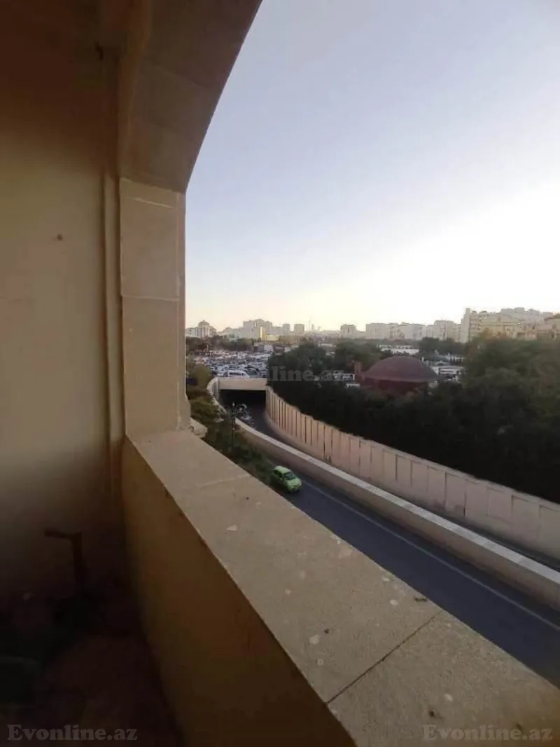 Satılır 2 otaqlı Mənzil Köhnə tikili 45 m² Gənclik m. - şəkil 6