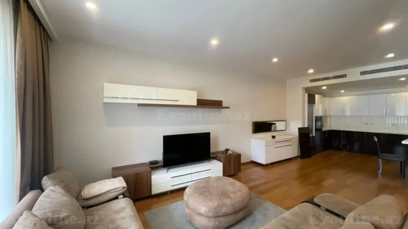 Kirayə verilir 4 otaqlı Mənzil Yeni tikili 220 m² 28 May m. - şəkil 8