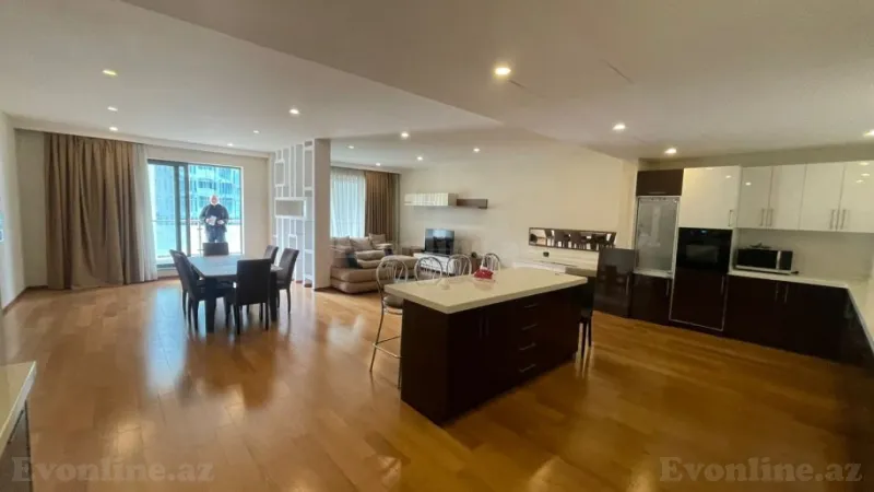 Kirayə verilir 4 otaqlı Mənzil Yeni tikili 220 m² 28 May m. - şəkil 12