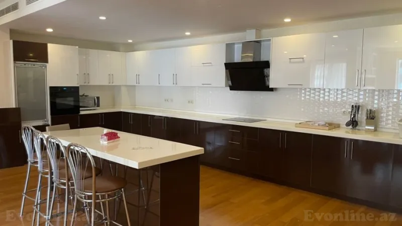 Kirayə verilir 4 otaqlı Mənzil Yeni tikili 220 m² 28 May m. - şəkil 15