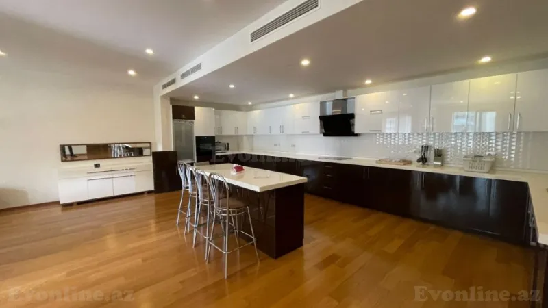 Kirayə verilir 4 otaqlı Mənzil Yeni tikili 220 m² 28 May m. - şəkil 16