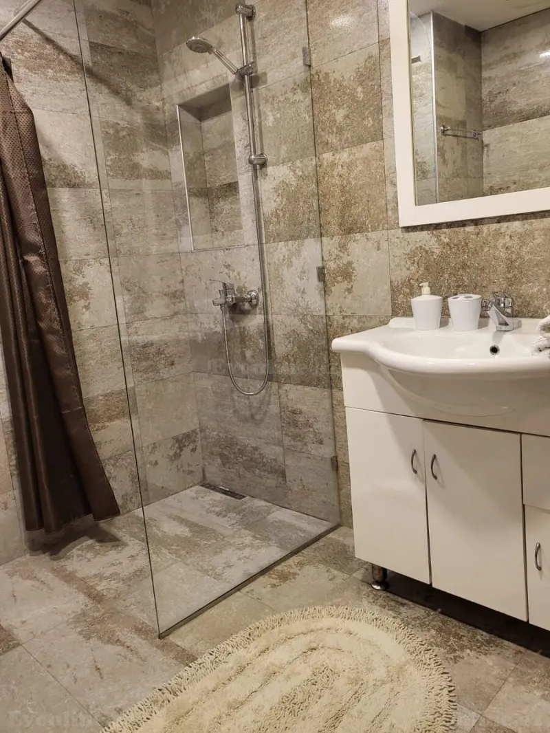 Kirayə verilir 4 otaqlı Mənzil Yeni tikili 220 m² 28 May m. - şəkil 27