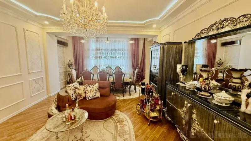 Satılır 5 otaqlı Mənzil Yeni tikili 170 m² İnşaatçılar m. - şəkil 2