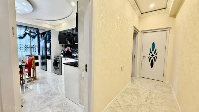 Satılır 5 otaqlı Mənzil Yeni tikili 170 m² İnşaatçılar m. - şəkil 8