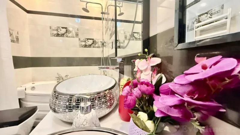 Satılır 5 otaqlı Mənzil Yeni tikili 170 m² İnşaatçılar m. - şəkil 22