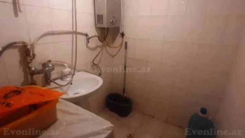 Satılır 2 otaqlı Mənzil Köhnə tikili 40 m² Gənclik m. - şəkil 4